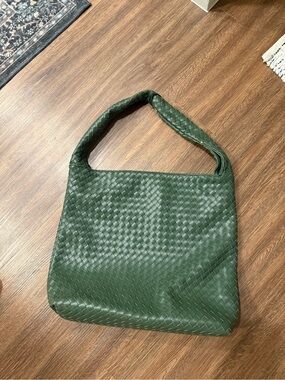 Green Woven Shoulder Bag